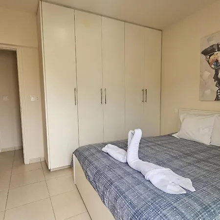 Stay Centrale Apartment דירה